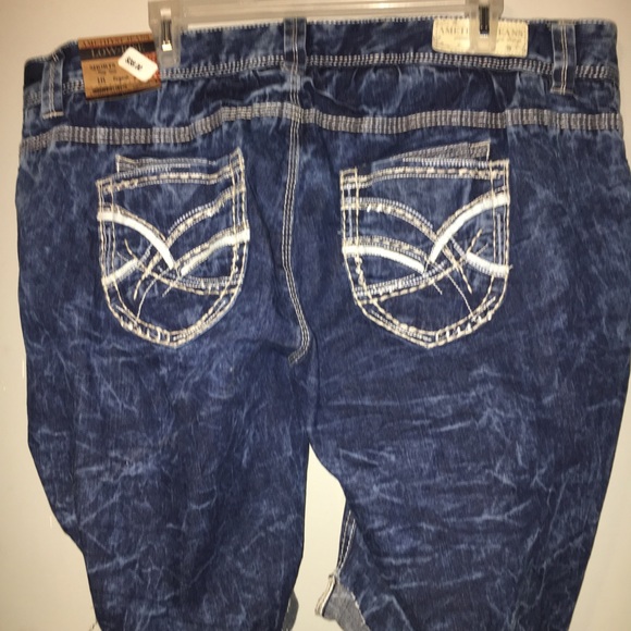 Stone washed denim shorts - Picture 3 of 5